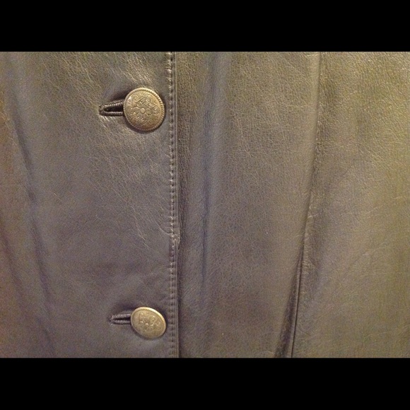 Leather jacket - Picture 2 of 8